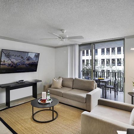 Dharma Home Suites Coral Gables At Gables Grand Plaza Маями Стая снимка