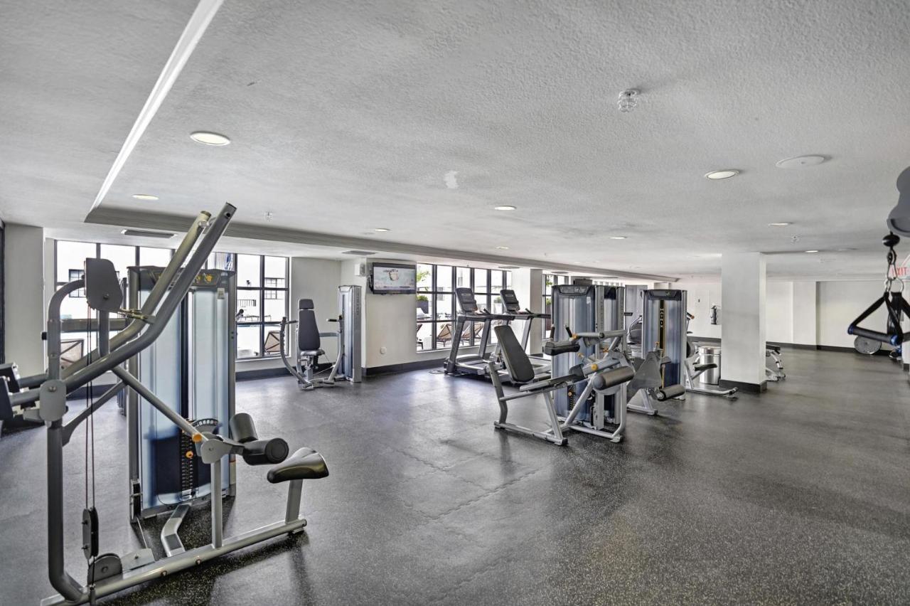 Dharma Home Suites Coral Gables At Gables Grand Plaza Маями Екстериор снимка