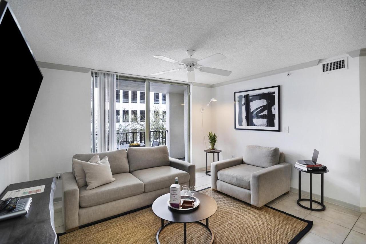 Dharma Home Suites Coral Gables At Gables Grand Plaza Маями Стая снимка