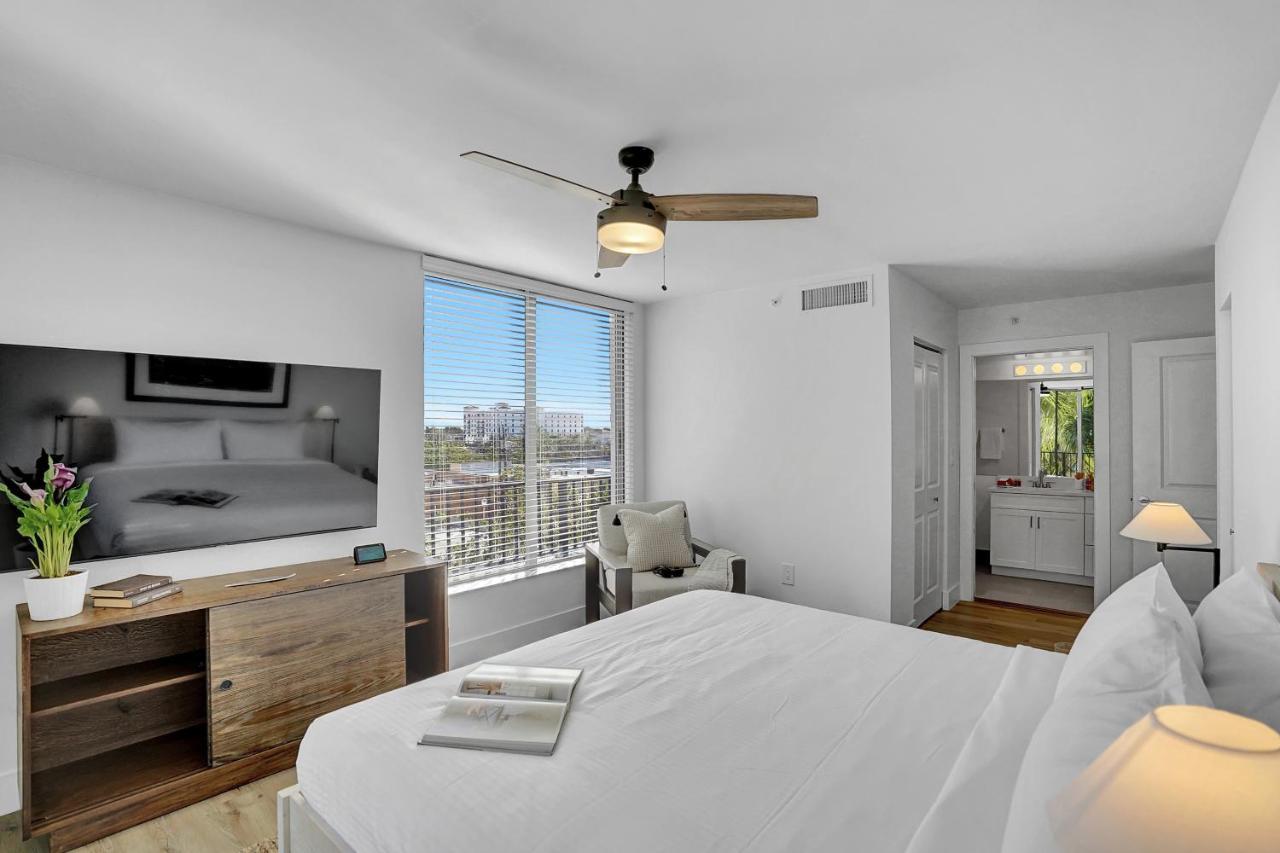 Dharma Home Suites Coral Gables At Gables Grand Plaza Маями Екстериор снимка