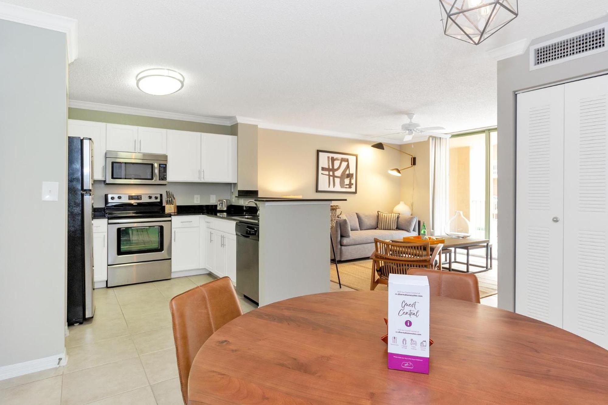 Dharma Home Suites Coral Gables At Gables Grand Plaza Маями Стая снимка