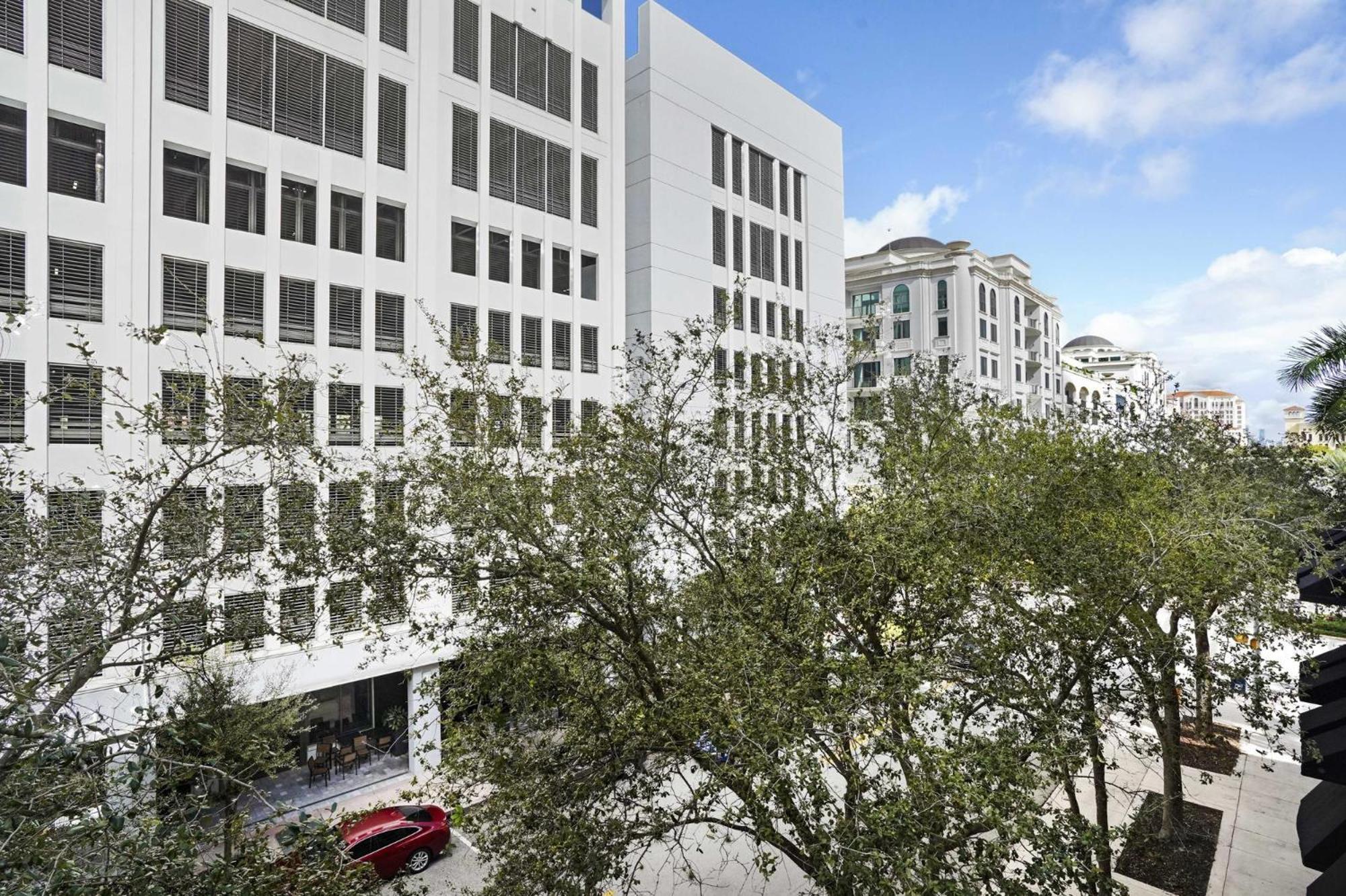 Dharma Home Suites Coral Gables At Gables Grand Plaza Маями Стая снимка