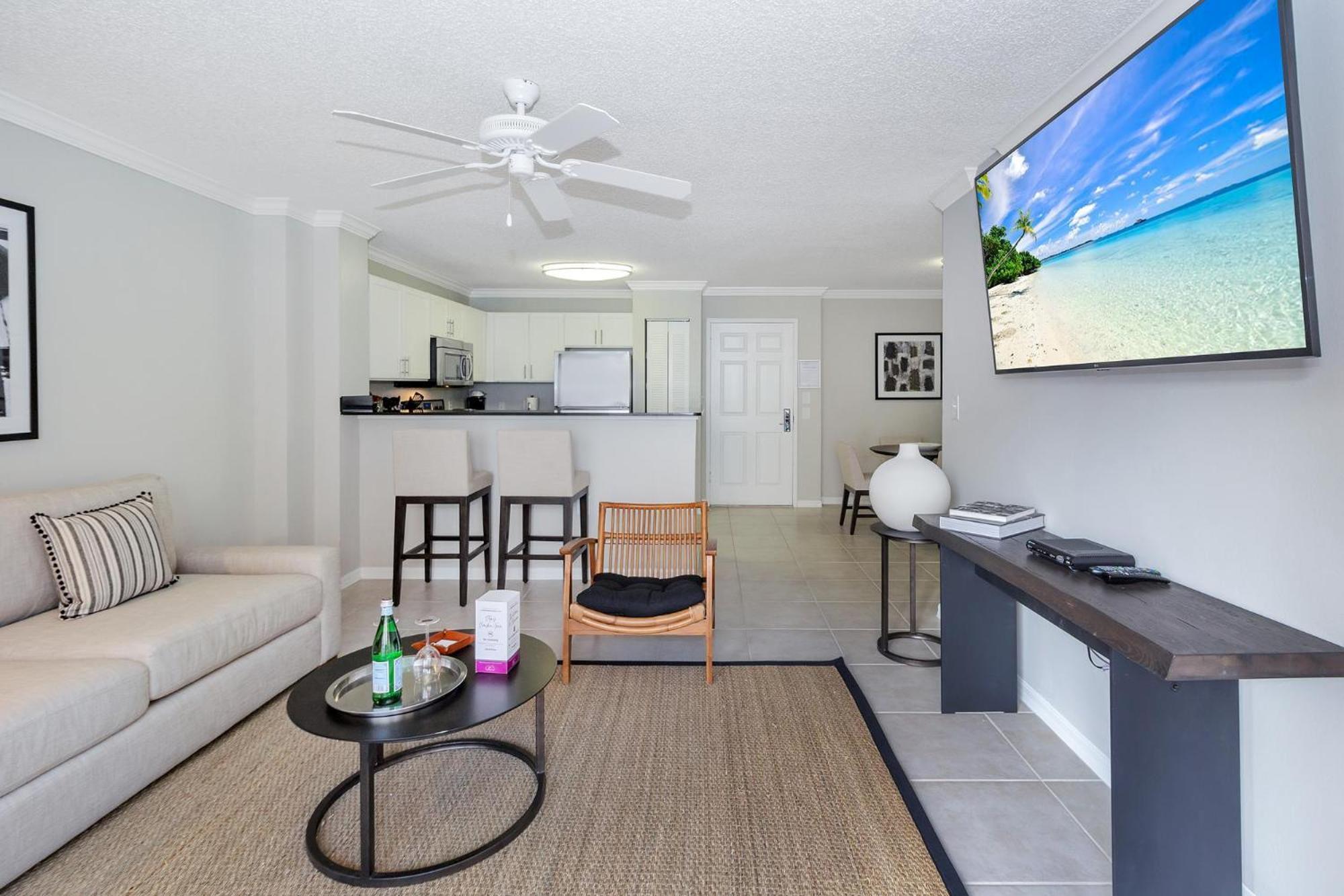 Dharma Home Suites Coral Gables At Gables Grand Plaza Маями Стая снимка