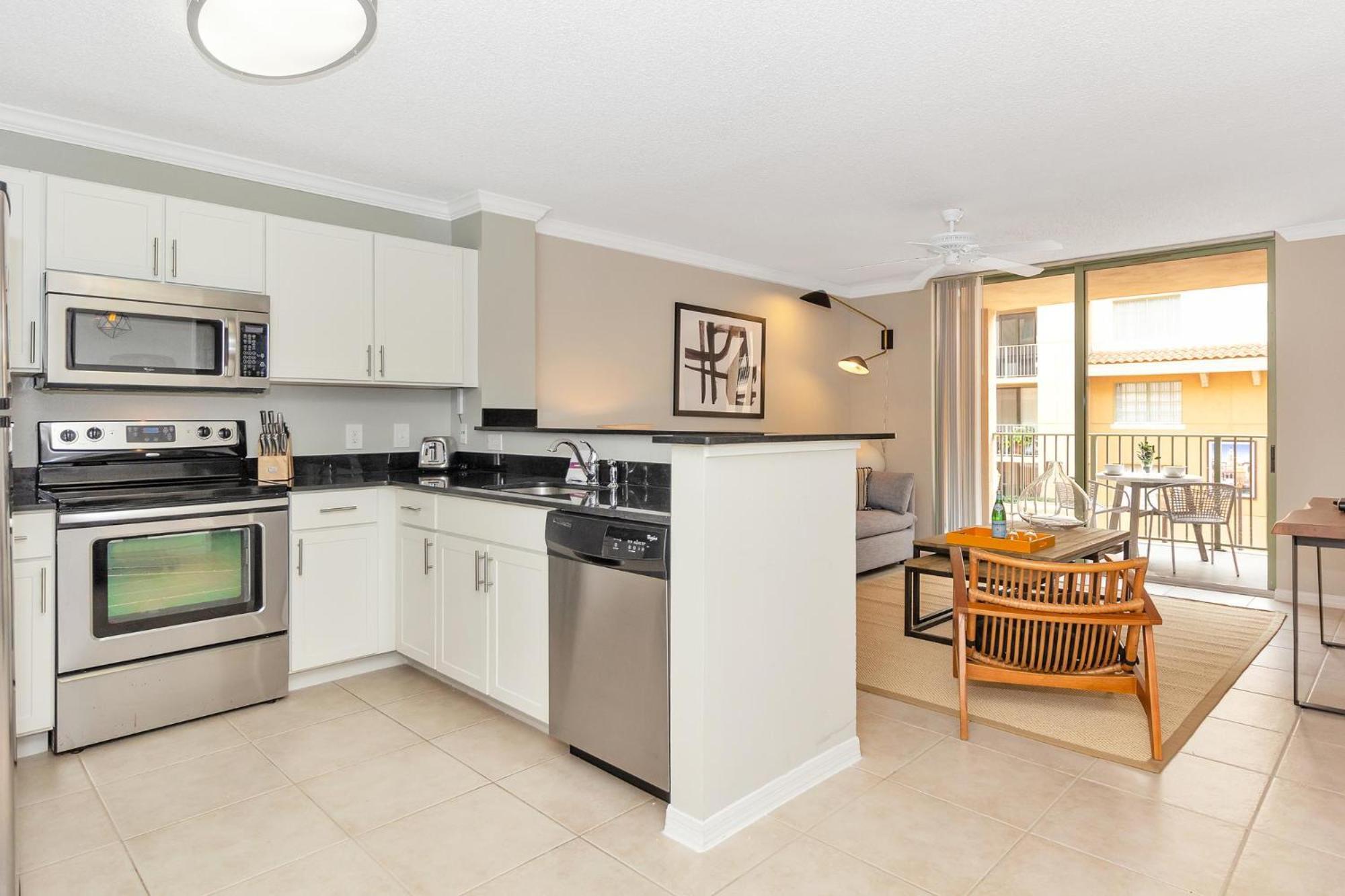 Dharma Home Suites Coral Gables At Gables Grand Plaza Маями Стая снимка