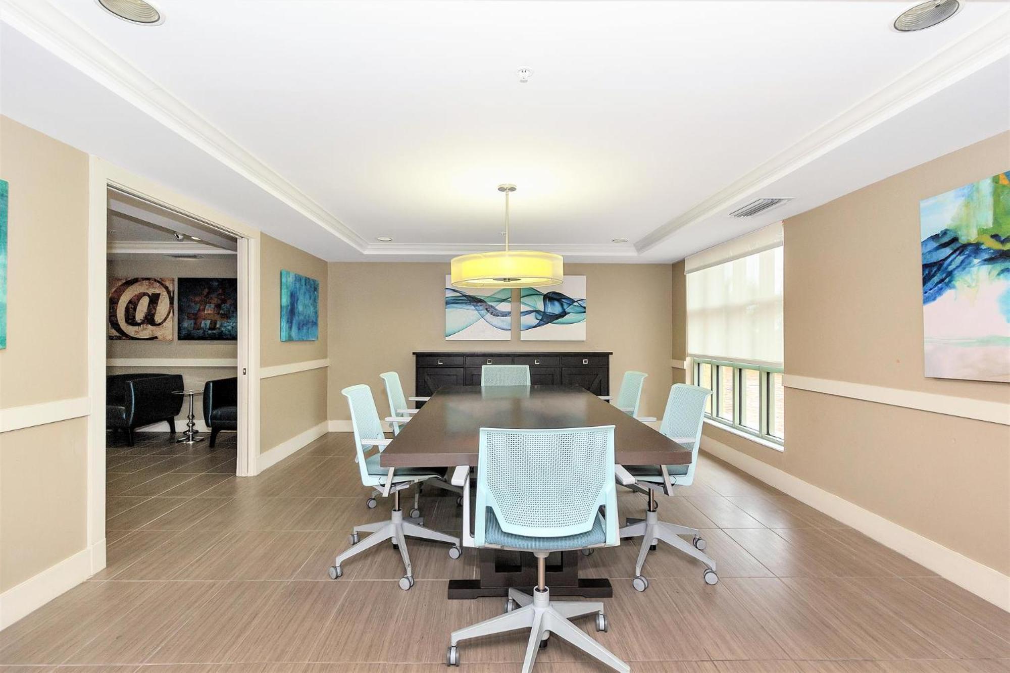Dharma Home Suites Coral Gables At Gables Grand Plaza Маями Стая снимка